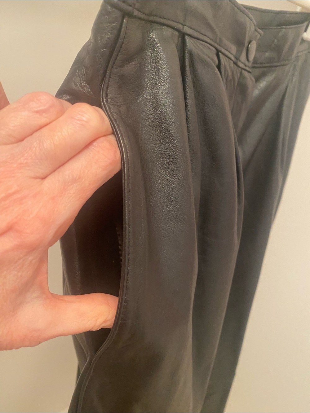 Petite Women Leather Pants - Picture 4 of 7